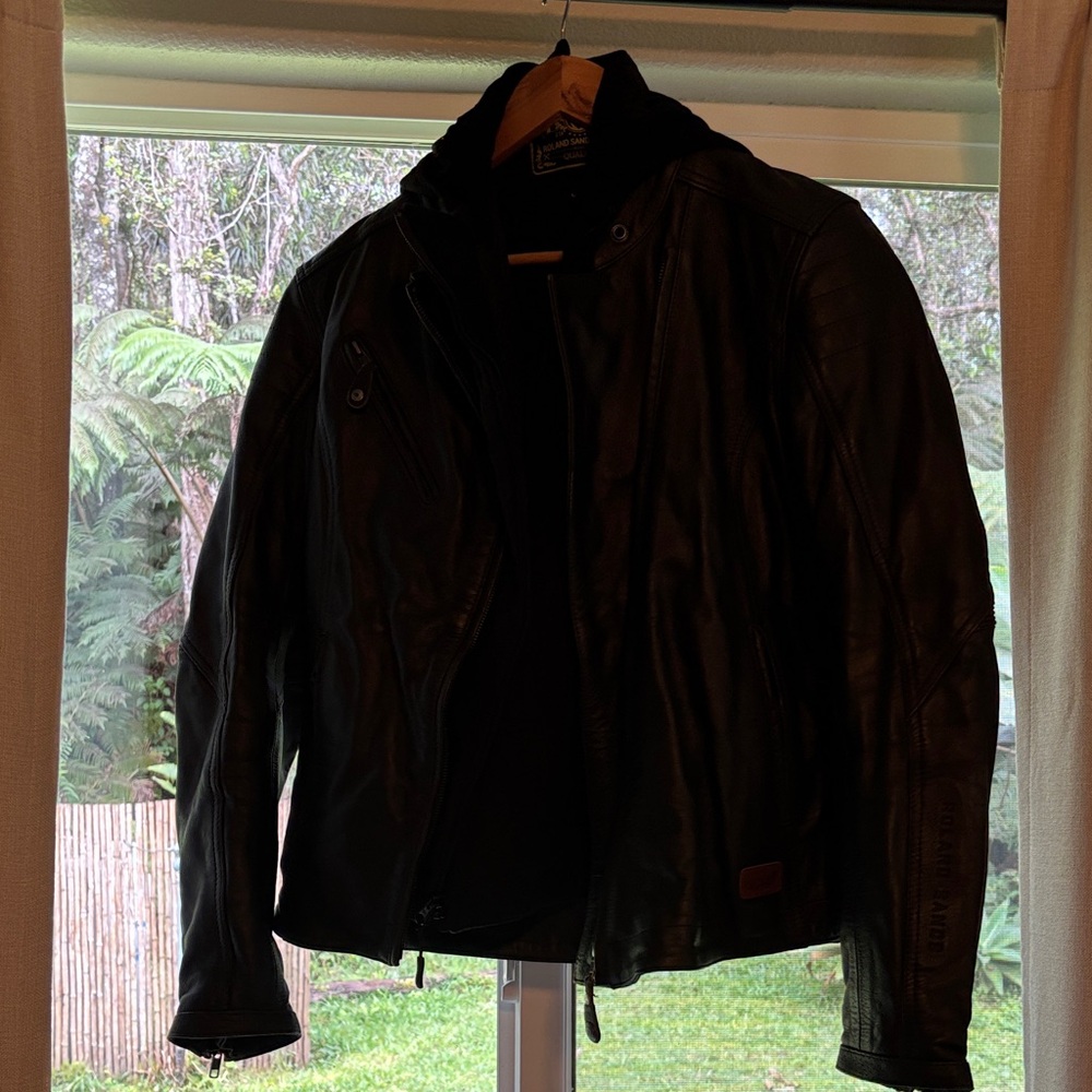Elegant Black Leather Jacket for Women